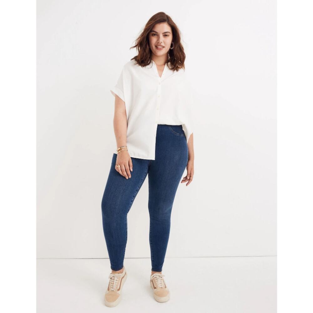 Madewell Pull-On Jeans in Freeburg Wash
